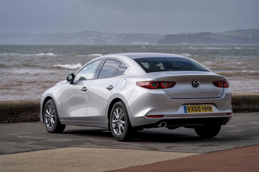  Mazda3 Skyactiv-X Sport Sedan (BP) 2019 года  (UK) (фото 14 из 42)